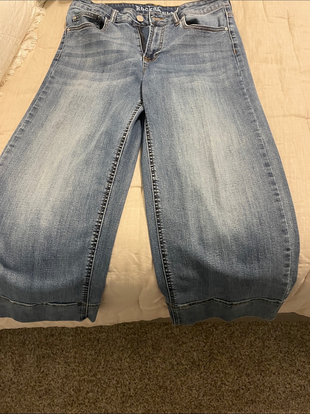 Rock & Republic Light Blue Wide-Leg Flare Jeans